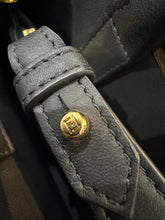 Load image into Gallery viewer, Fendi 2Jours Medium Shearling Tote – Black