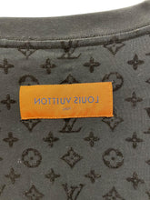 Load image into Gallery viewer, Louis Vuitton black T-shirt