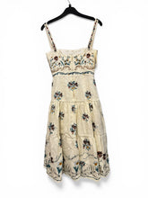 Load image into Gallery viewer, Agua by Agua Bendita Linen Embroidered Midi Dress – Floral – XS