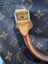 Load image into Gallery viewer, Louis Vuitton Speedy 25 – Monogram Canvas (2001)