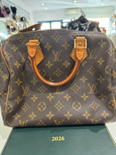 Load image into Gallery viewer, Louis Vuitton Speedy 25 – Monogram Canvas (2001)