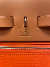Load image into Gallery viewer, Hermes Handbag
