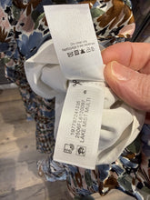 Load image into Gallery viewer, Veronica Beard silk dress small
