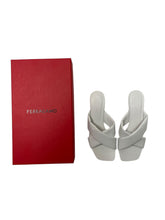 Load image into Gallery viewer, Ferragamo low heal
