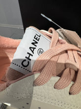 Load image into Gallery viewer, Chanel Leather Trainers – Cream &amp; Pink – CC Logo – EU38 (UK 5)
