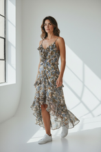 Load image into Gallery viewer, Veronica Beard silk dress small
