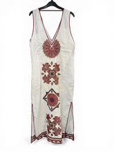 Load image into Gallery viewer, Farm Rio Embroidered Linen Blend Midi Dress – Cream &amp; Red – Size L
