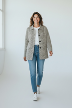 Load image into Gallery viewer, Varley shirt jacket size medium
