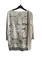 Load image into Gallery viewer, Ladies Silk Hermes Top size 38
