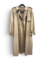 Load image into Gallery viewer, Burberry Ladies raincoat Size 12
