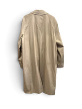 Load image into Gallery viewer, Burberry Men's long raincoat Size Large/Long
