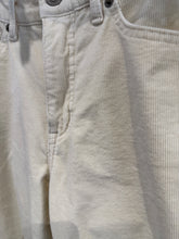 Load image into Gallery viewer, image3.jpg
